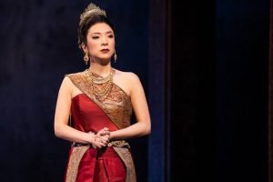 DeAnna-Choi-as-Lady-Thiang-in-Rodgers-Hammersteins-THE-KING-AND-I.-Photo-by-Matthew-Murphy.-300x200.jpg