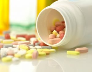 How to safely throw away old medicines - Vital Record