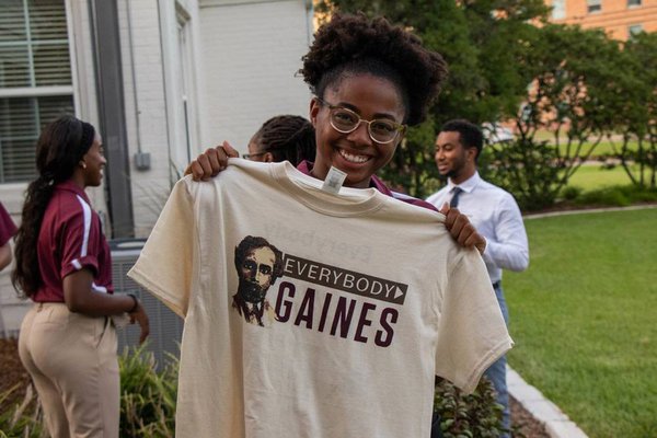 Gaines-student-tshirt.jpg
